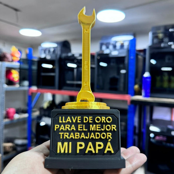 Trofeo Llave de oro para el mejor trabajador día del Papá