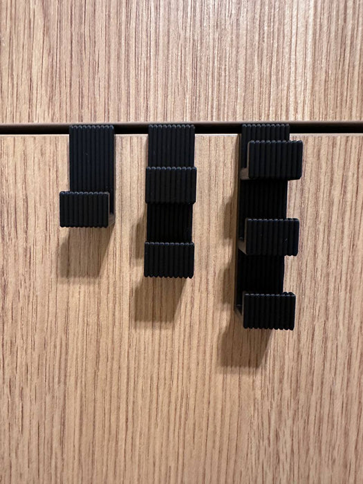 Gancho para Puertas y Muebles – Soporte Colgador sin Instalación