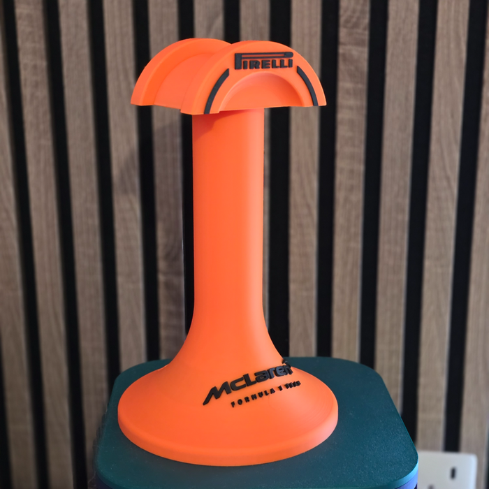 Soporte para auriculares con el logotipo del equipo de Fórmula 1