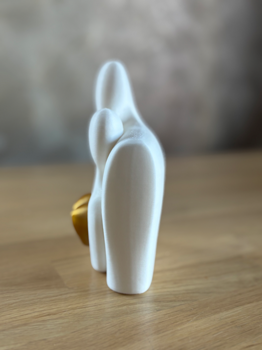 Figura Pareja con Corazón 3D – Escultura Romántica Decorativa
