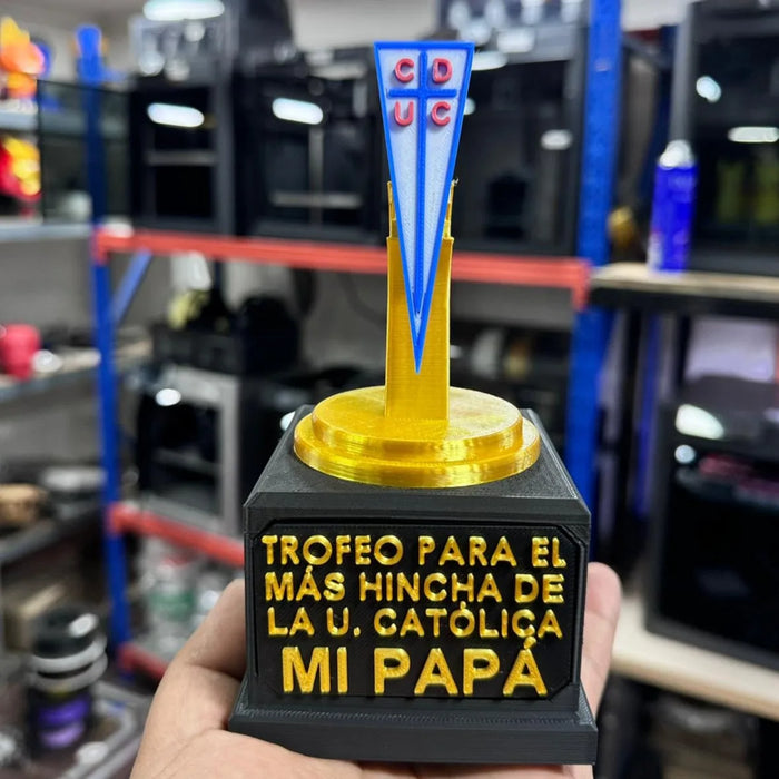 Trofeo Universidad Católica día del Papá impreso en 3D Chile - Figura decorativa personalizada impresa en 3D