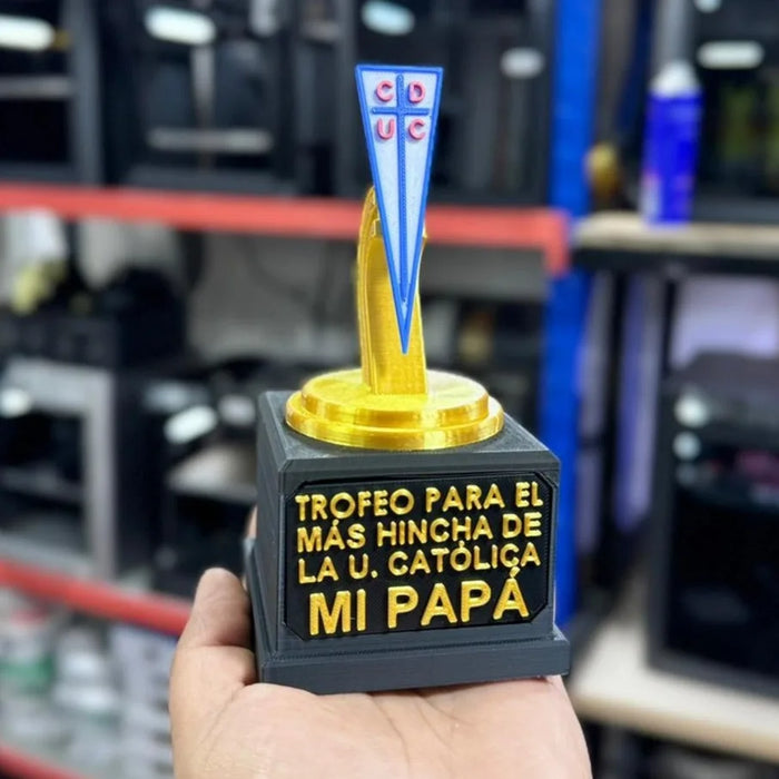 Trofeo Universidad Católica día del Papá impreso en 3D Chile - Figura decorativa personalizada impresa en 3D