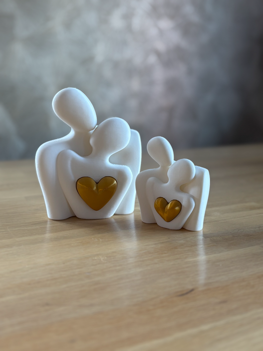 Figura Pareja con Corazón 3D – Escultura Romántica Decorativa