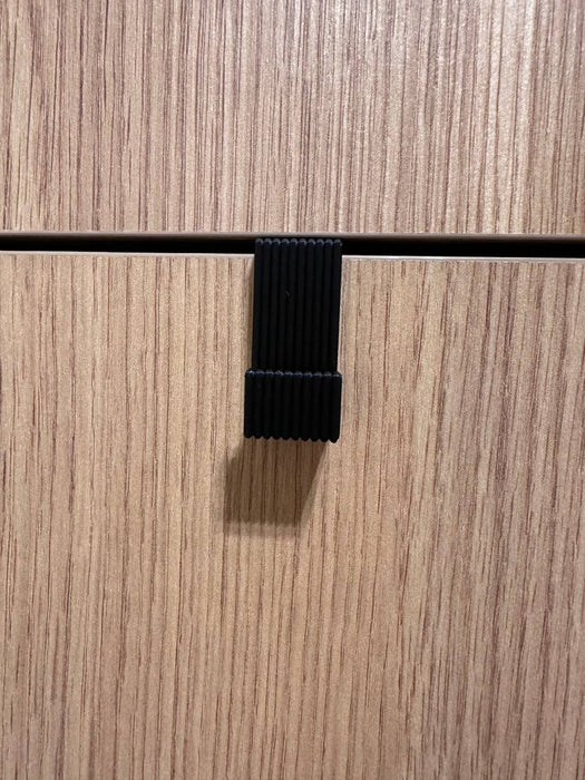 Gancho para Puertas y Muebles – Soporte Colgador sin Instalación