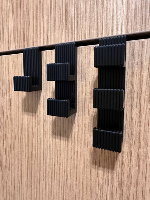 Gancho para Puertas y Muebles – Soporte Colgador sin Instalación